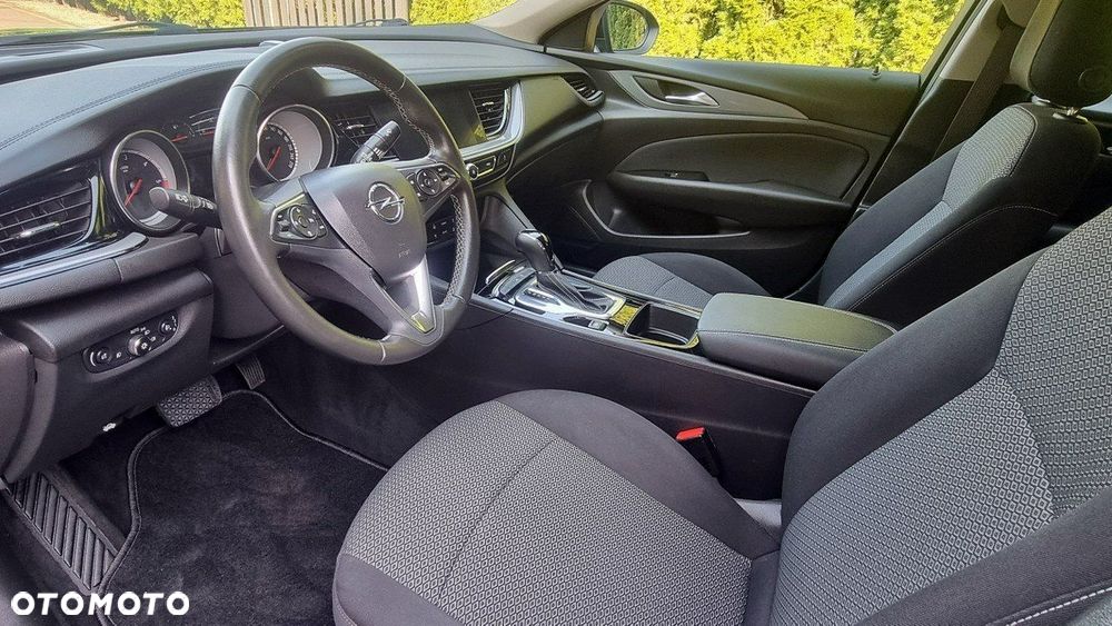 Opel Insignia - 12