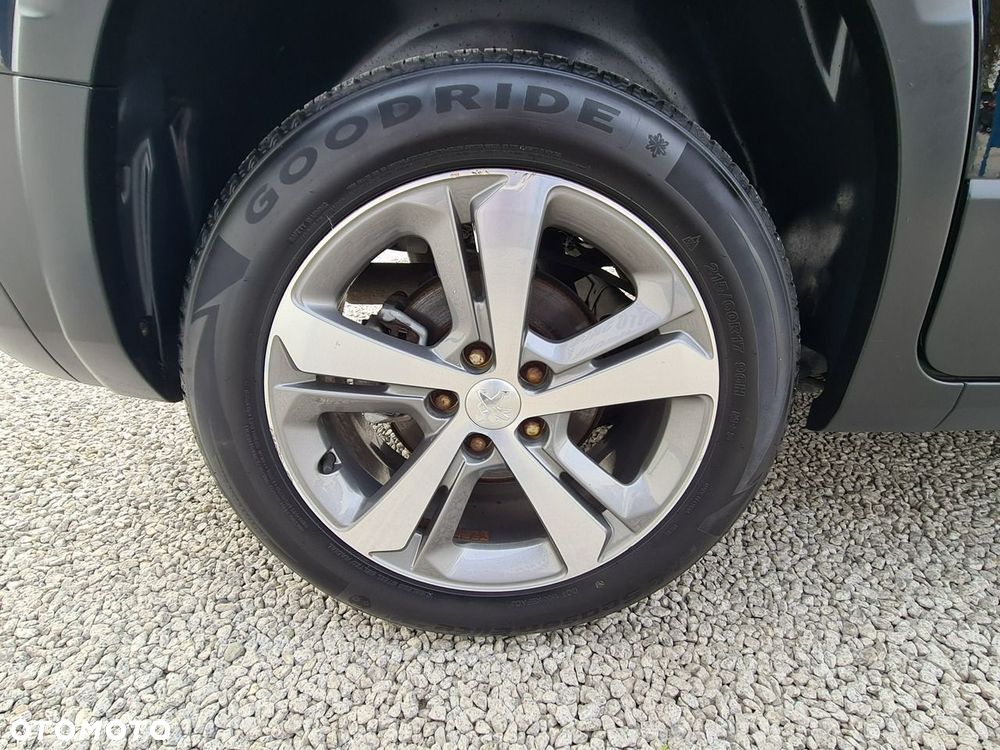 Peugeot Rifter 1.5 BlueHDI Allure S&S - 32