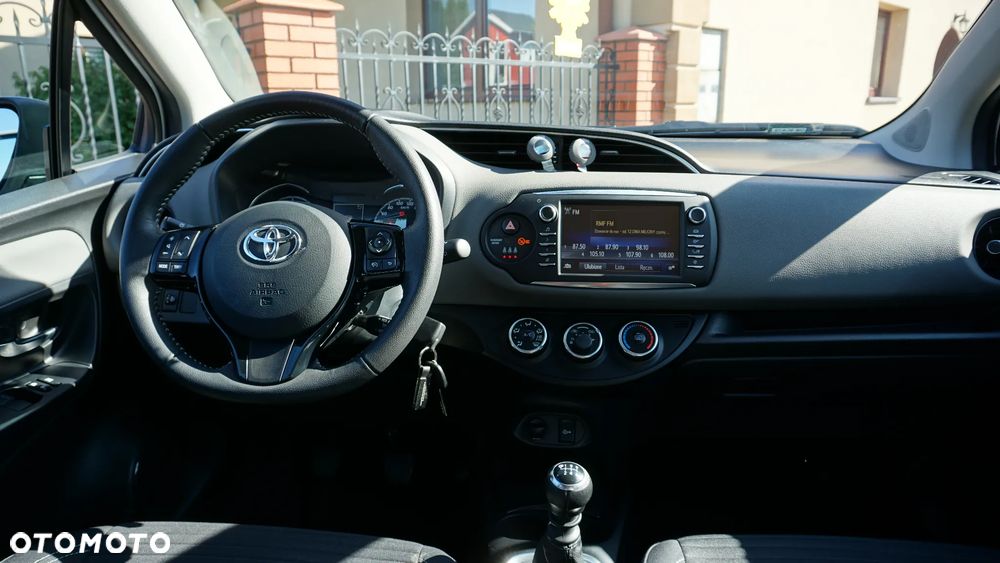 Toyota Yaris 1.5 Premium - 20
