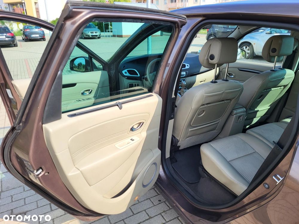 Renault Grand Scenic Gr 2.0 dCi Privilege - 25