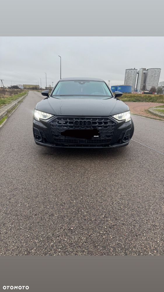 Audi A8 - 7
