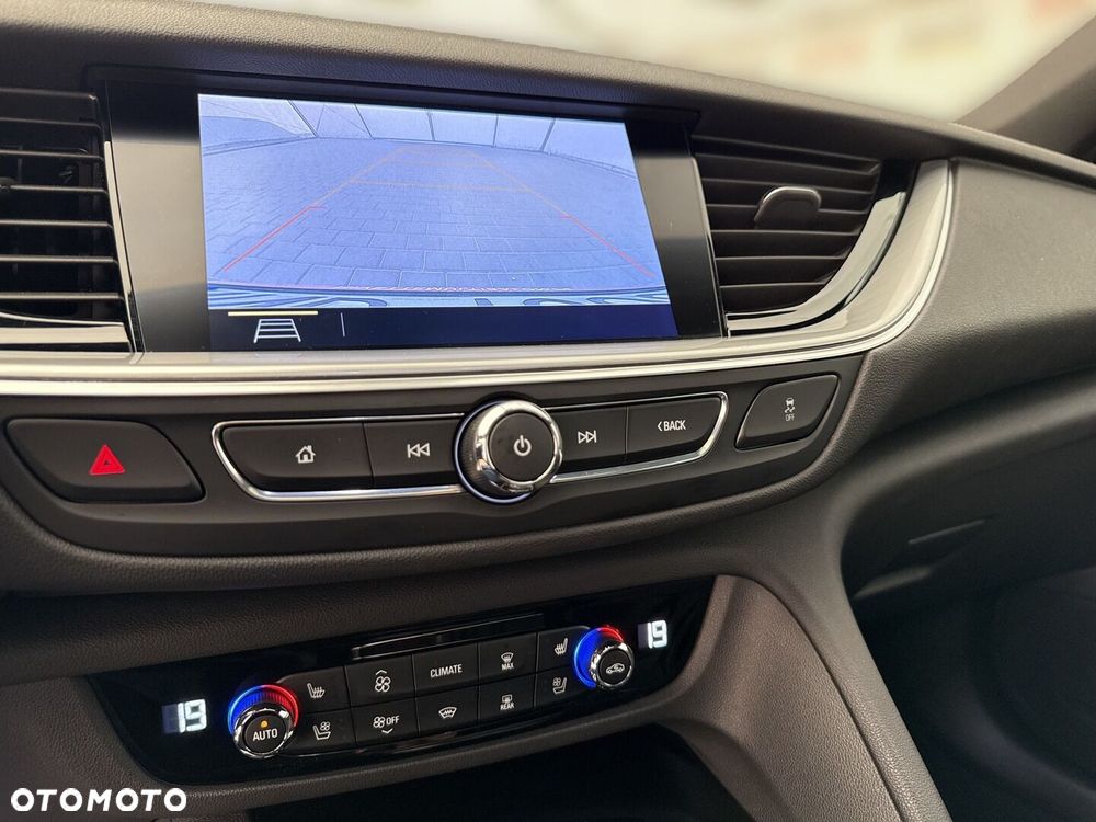 Opel Insignia 2.0 T 4x4 GSi S&S - 17