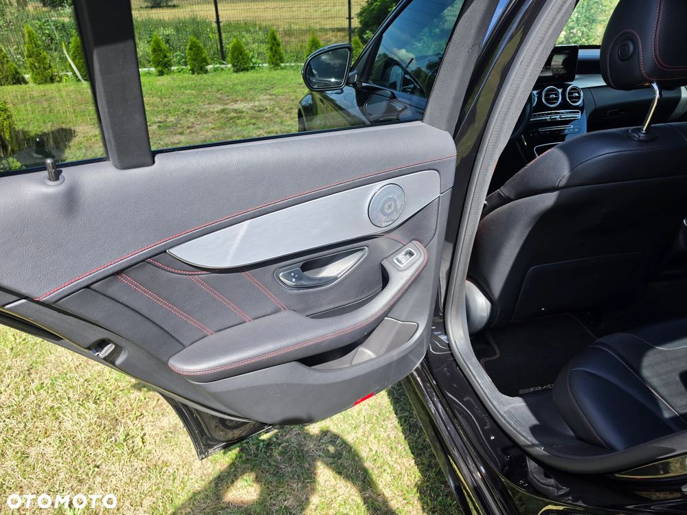Mercedes-Benz Klasa C AMG 43 4-Matic - 12