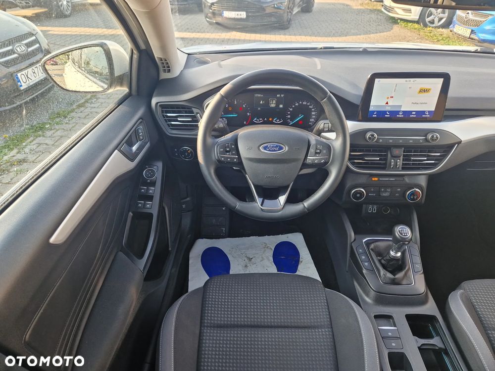 Ford Focus - 26