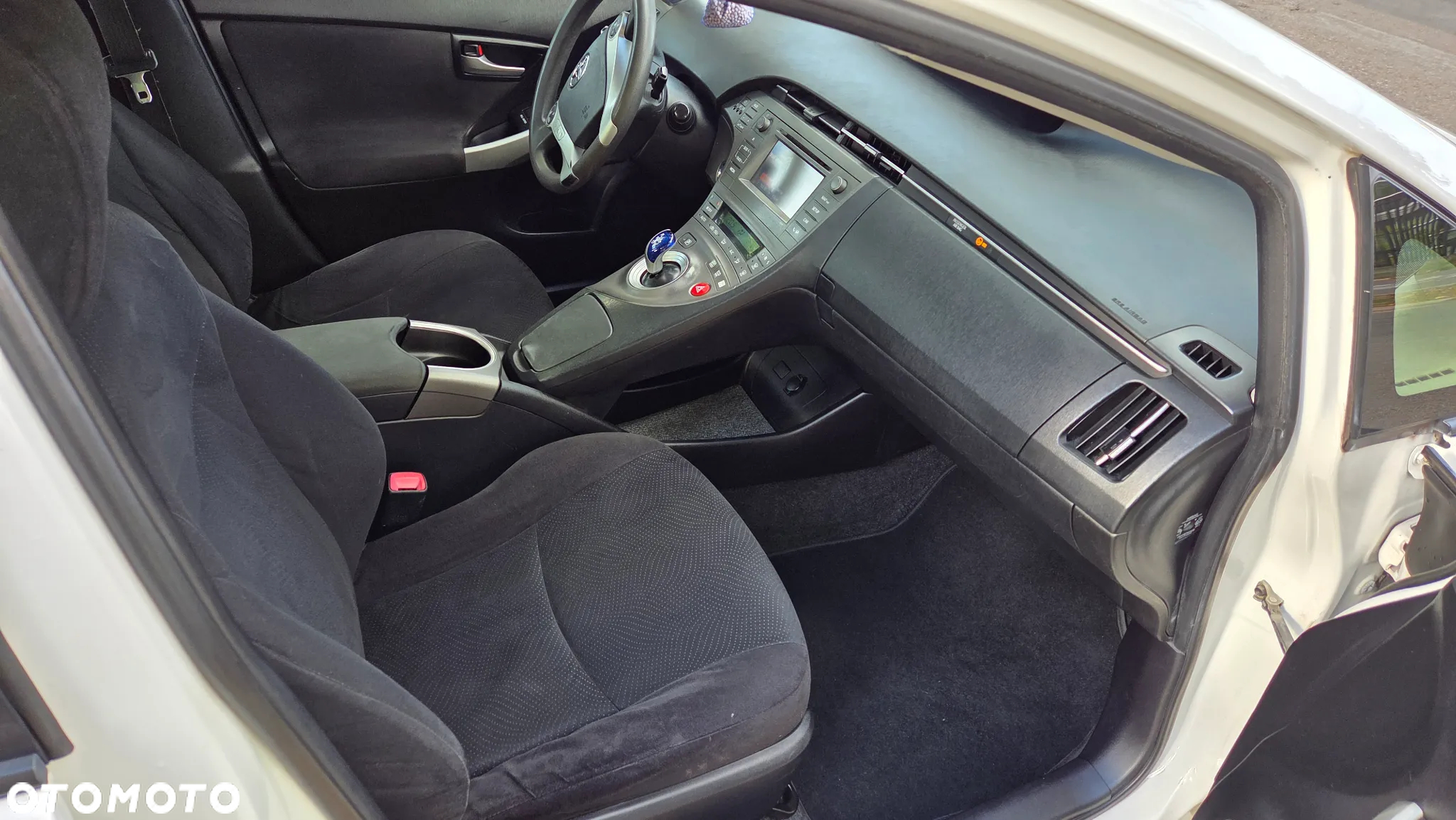 Toyota Prius (Hybrid) Comfort - 9