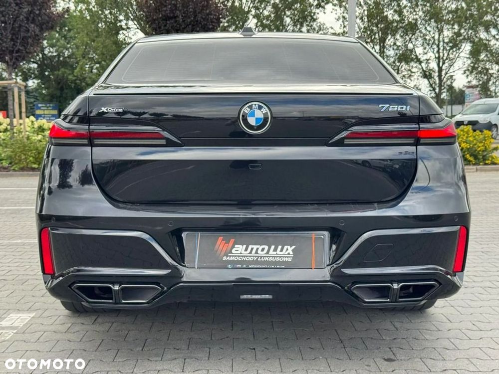 BMW Seria 7 750i xDrive - 14