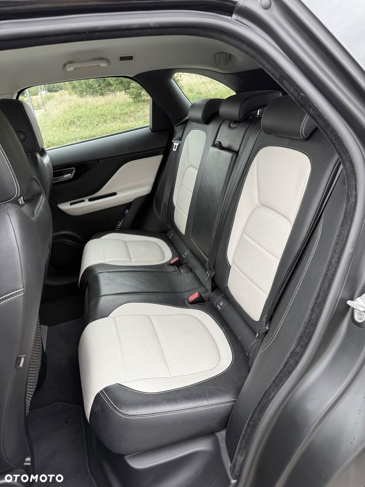 Jaguar F-Pace 2.0 i4D AWD R-Sport - 14