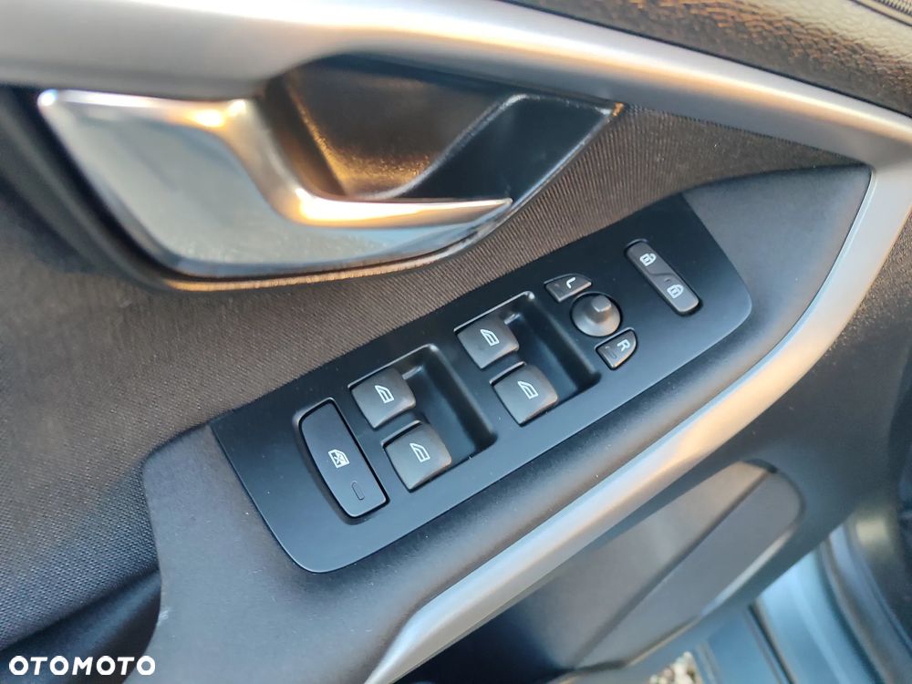 Volvo V40 D2 Momentum - 20