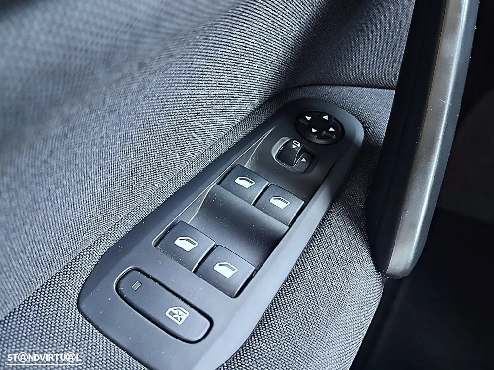 Peugeot 308 SW 1.5 BlueHDi Style - 24