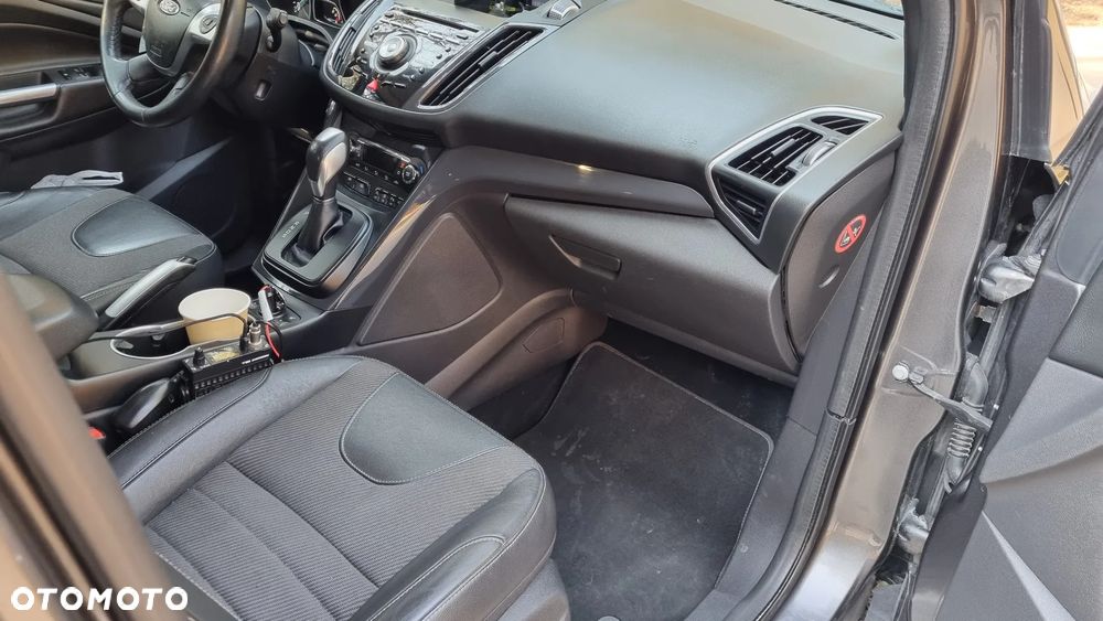 Ford Kuga 2.0 TDCi 4x4 Titanium - 8