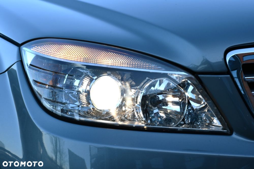 Mercedes-Benz Klasa C 220 CDI DPF Automatik Avantgarde - 14