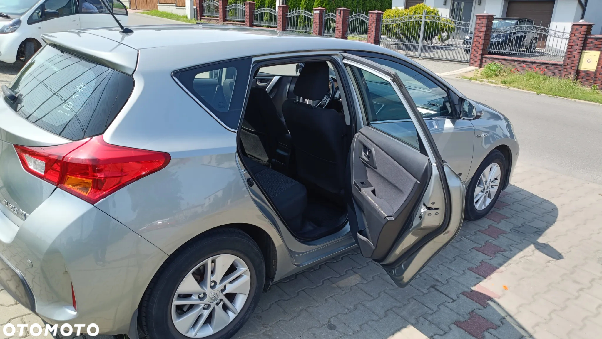 Toyota Auris Hybrid 135 Premium - 10