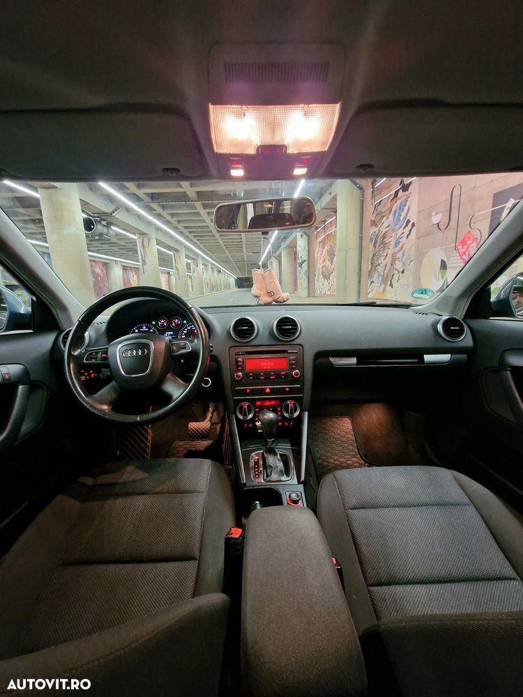 Audi A3 1.6 TDI ack DPF S tronic Attraction - 8