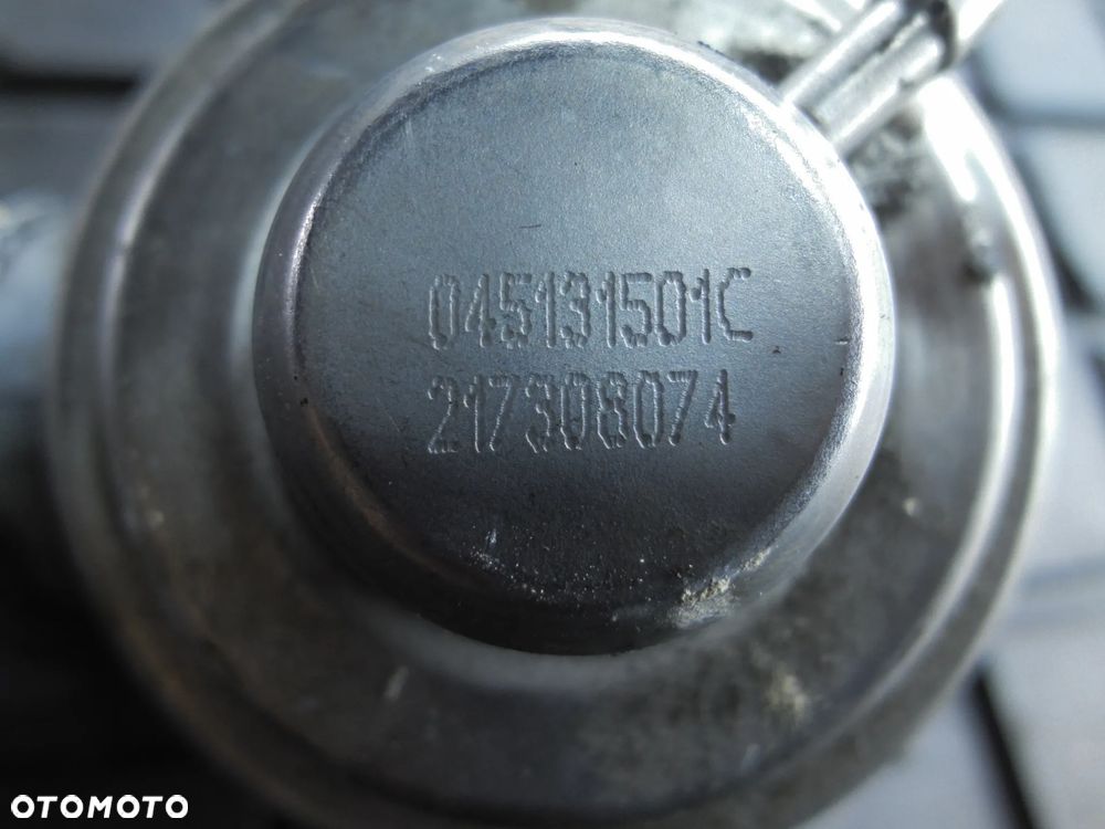 ZAWÓR EGR AUDI VW SKODA SEAT 1.4 TDI 045131501C - 2