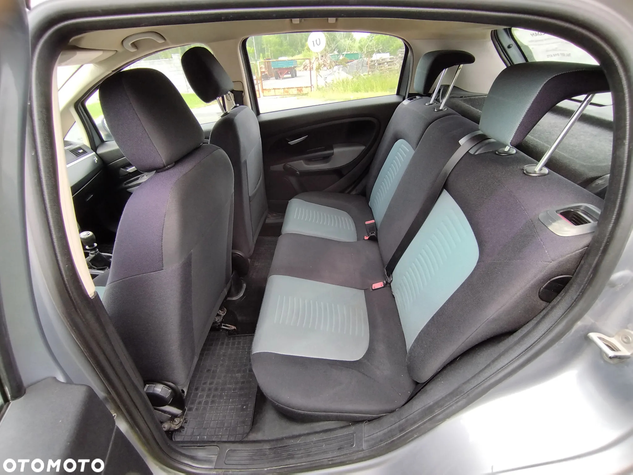 Fiat Grande Punto - 10