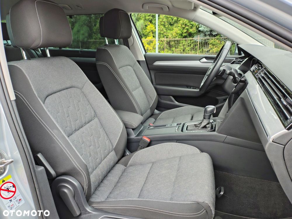 Volkswagen Passat - 21