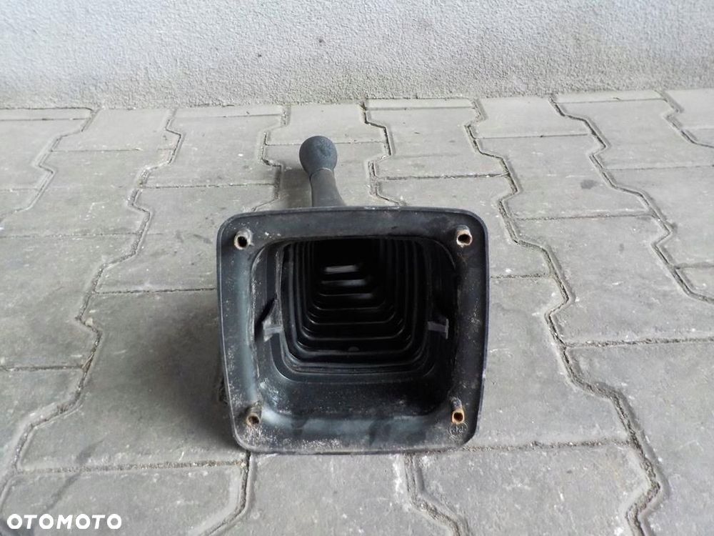VW T4 MIESZEK GUMA GAŁKA LEWARKA ZMIANY BIEGÓW - 3