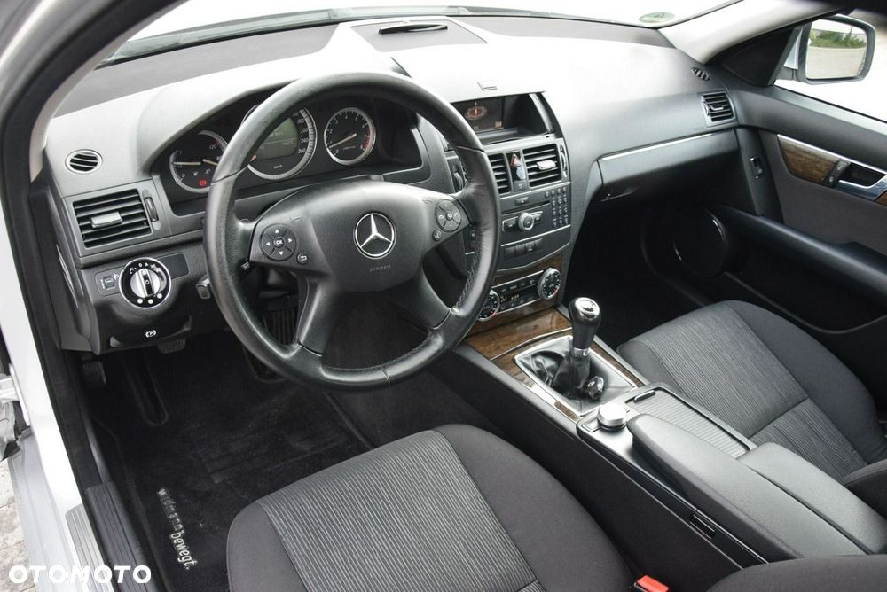 Mercedes-Benz Klasa C - 37
