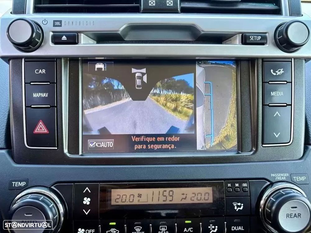 Toyota Land Cruiser 2.8 D-4D Auto Executive - 28