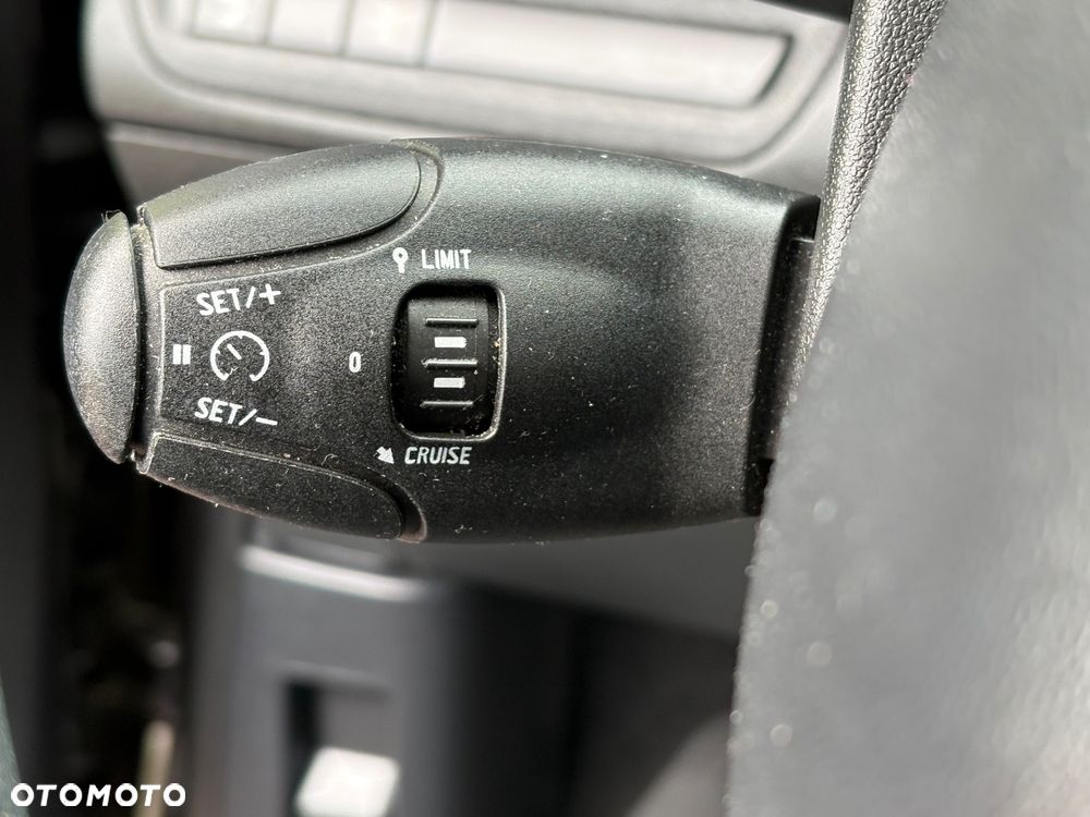 Peugeot 208 1.2 PureTech Allure - 16