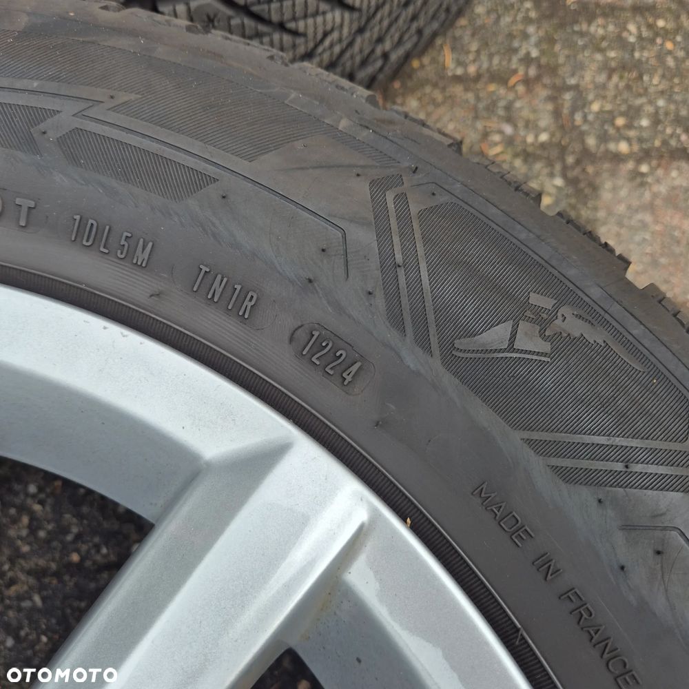 ZIMA 215/60 R16 ORYGINALNE VW PASSAT T-ROC BEETLE TOURAN SKODA SUPERB OCTAVIA KAROQ 2025r - 8
