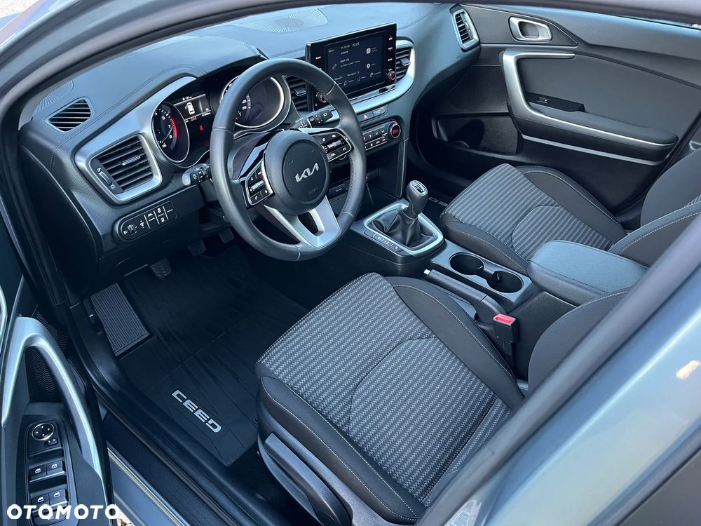 Kia Ceed 1.5 T-GDI M - 5
