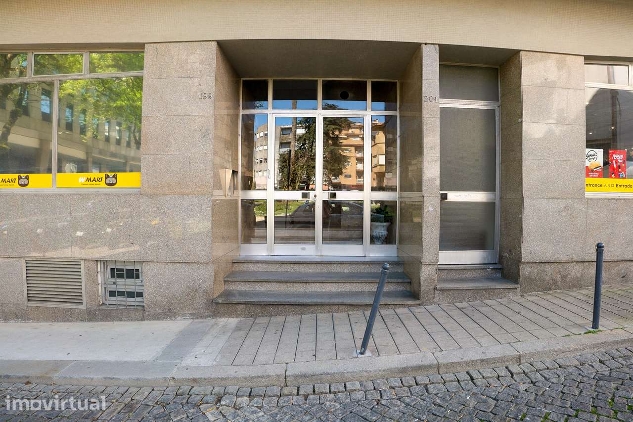 T2 com varanda e garagem I 4ºandar I Arrendamento I Centro do Porto - Grande imagem: 3/22