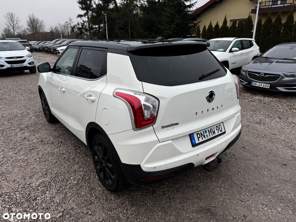 SsangYong/KGM Tivoli e-XGi 160 2WD Black+White - 4