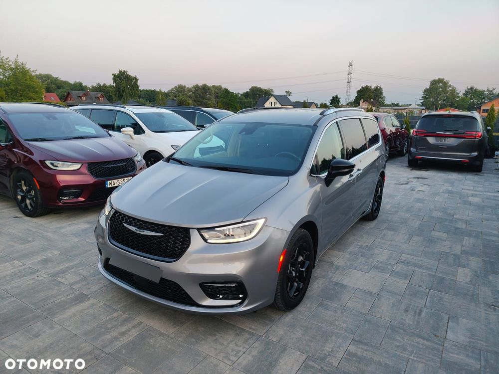 Chrysler Pacifica - 32