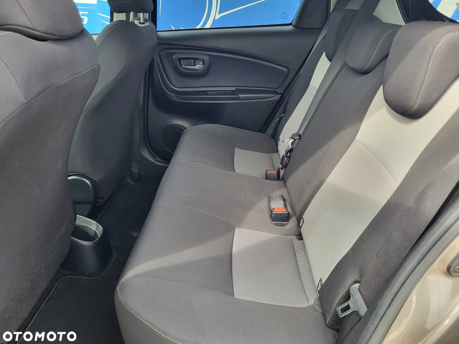 Toyota Yaris 1.0 VVT-i - 15