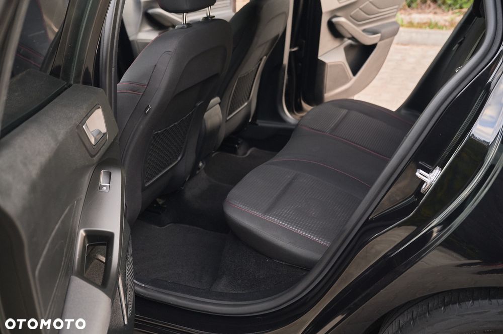 Ford Focus - 22