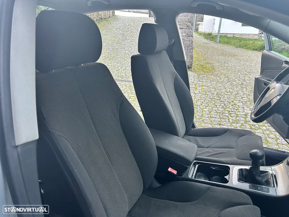 VW Passat 1.9 TDi Confortline - 21