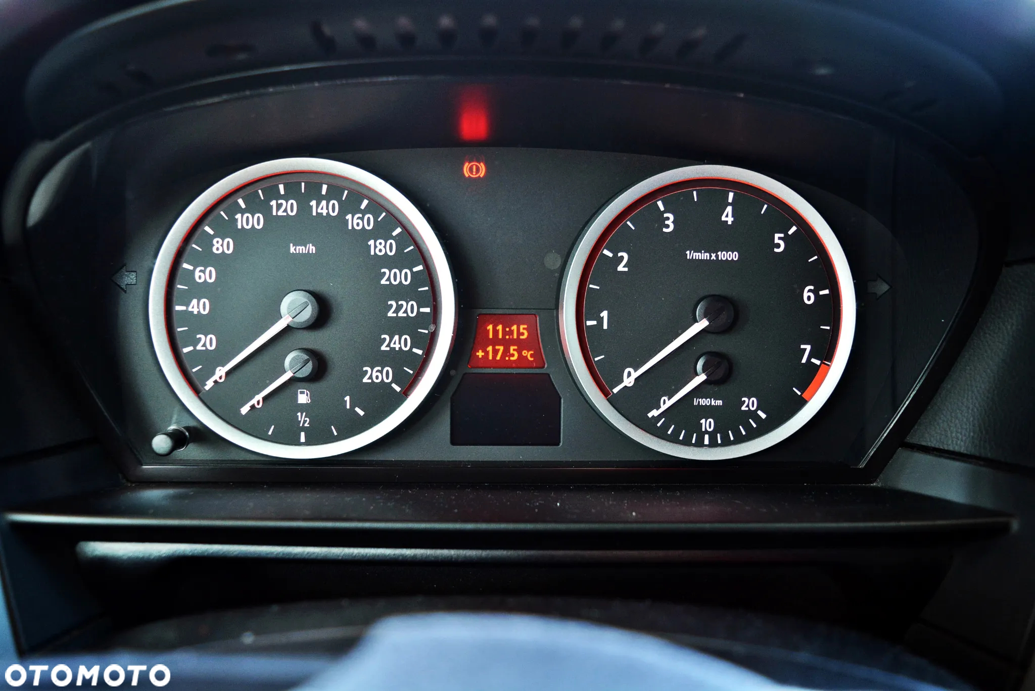 BMW Seria 5 530i Touring - 32