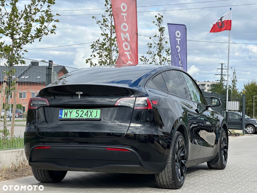 Tesla Y Performance AWD - 16