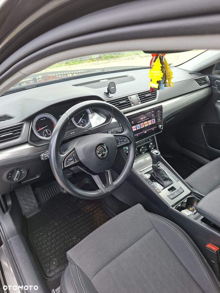 Skoda Superb 2.0 TSI L&K DSG - 12