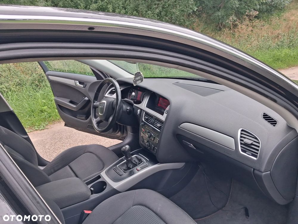 Audi A4 Limousine 2.0 TDI DPF Ambiente - 12