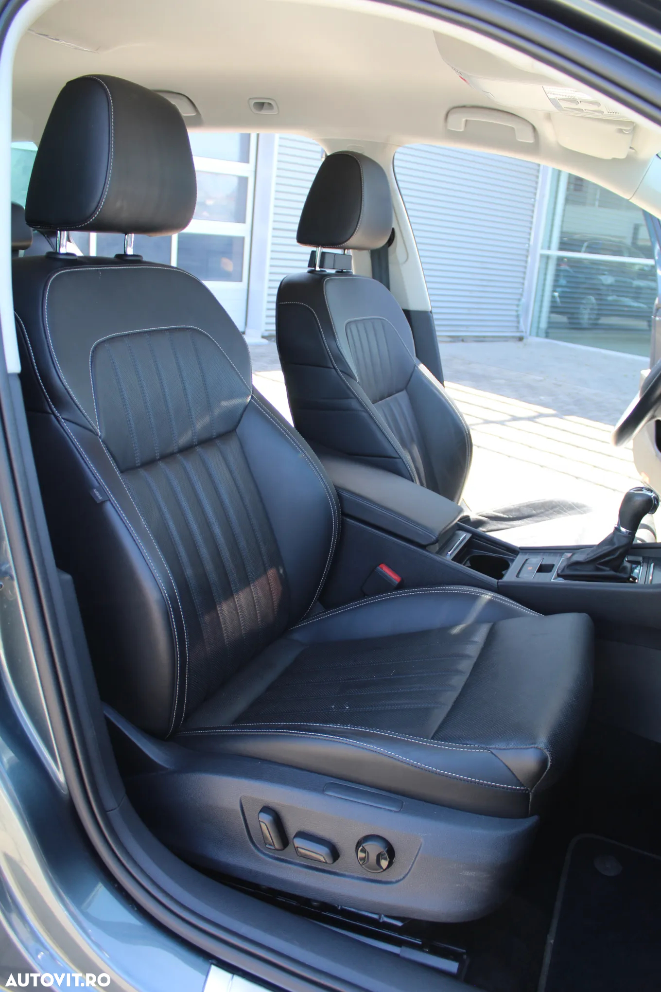 Skoda Superb Combi 2.0 TDI DSG Style - 29