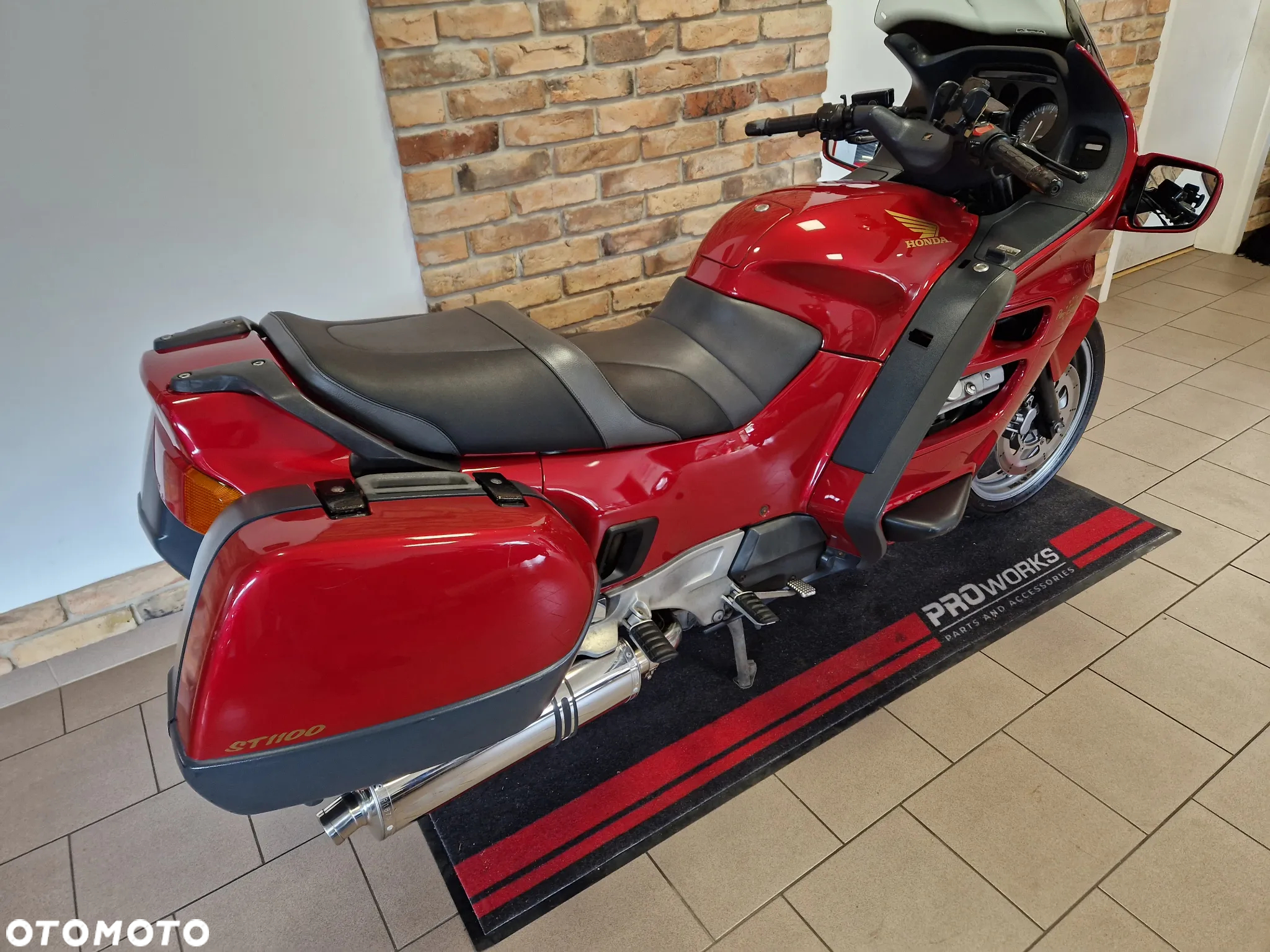 Honda ST - 19