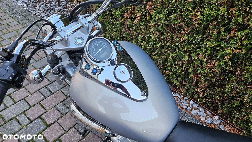 Suzuki Intruder - 17