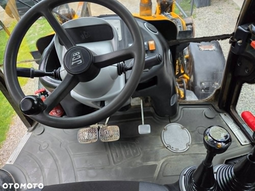 JCB 3CX - 19