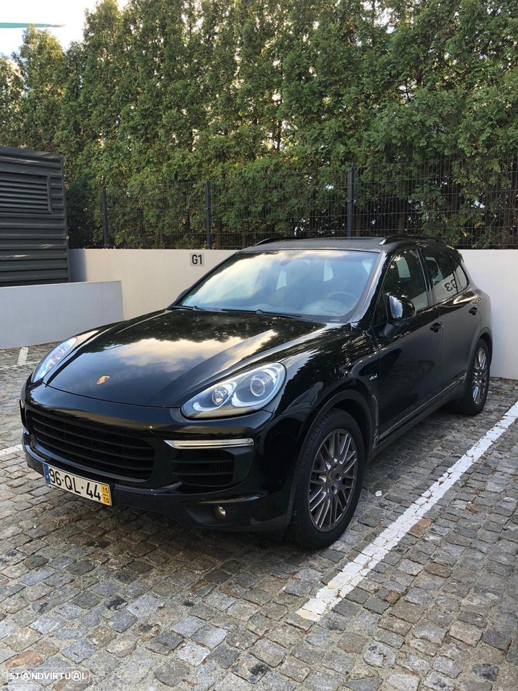Porsche Cayenne - 2