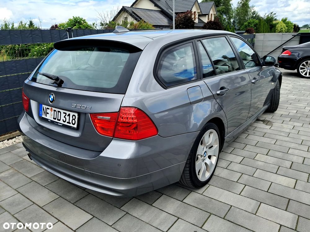 BMW Seria 3 318d DPF Edition Sport - 8