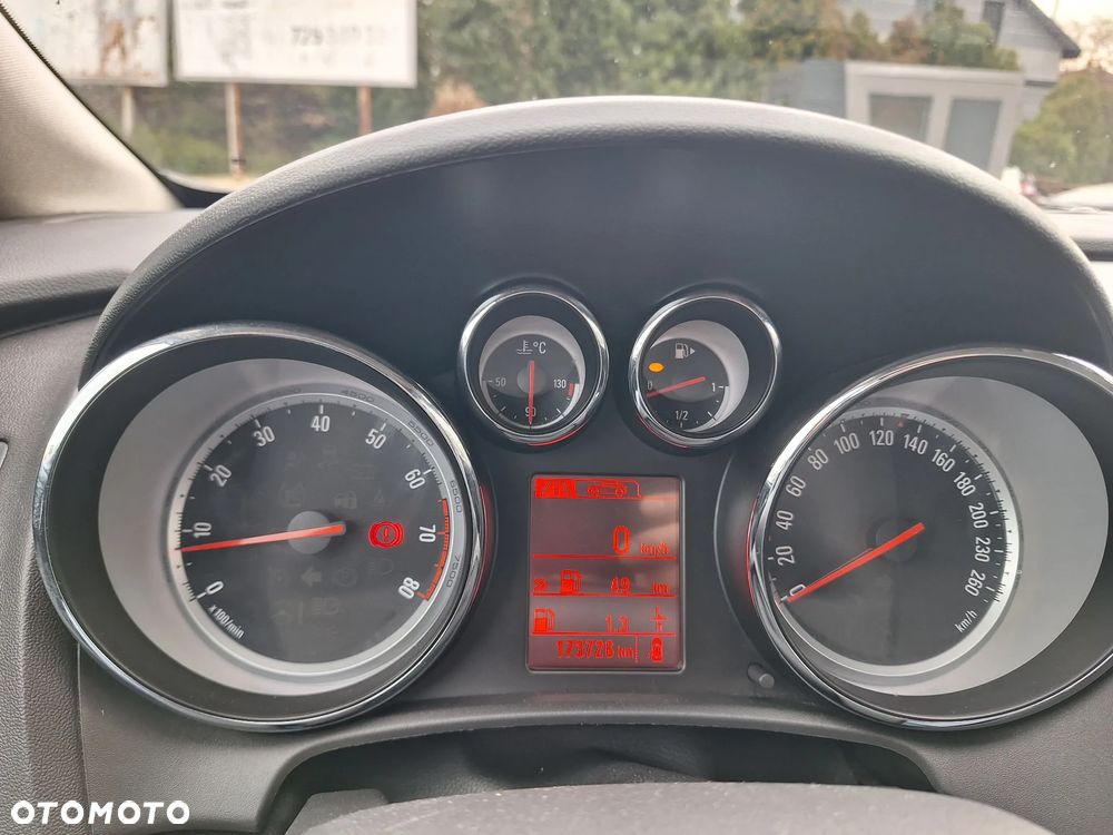 Opel Astra 1.6 Enjoy - 26