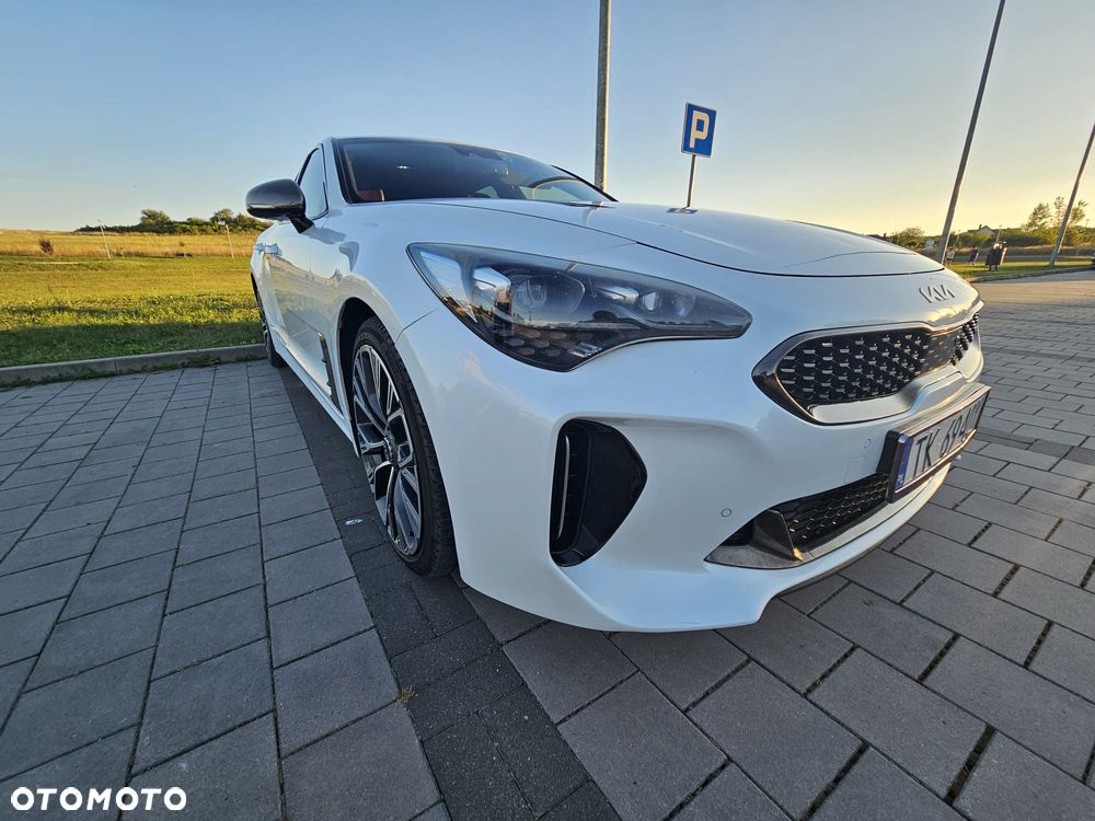Kia Stinger - 9