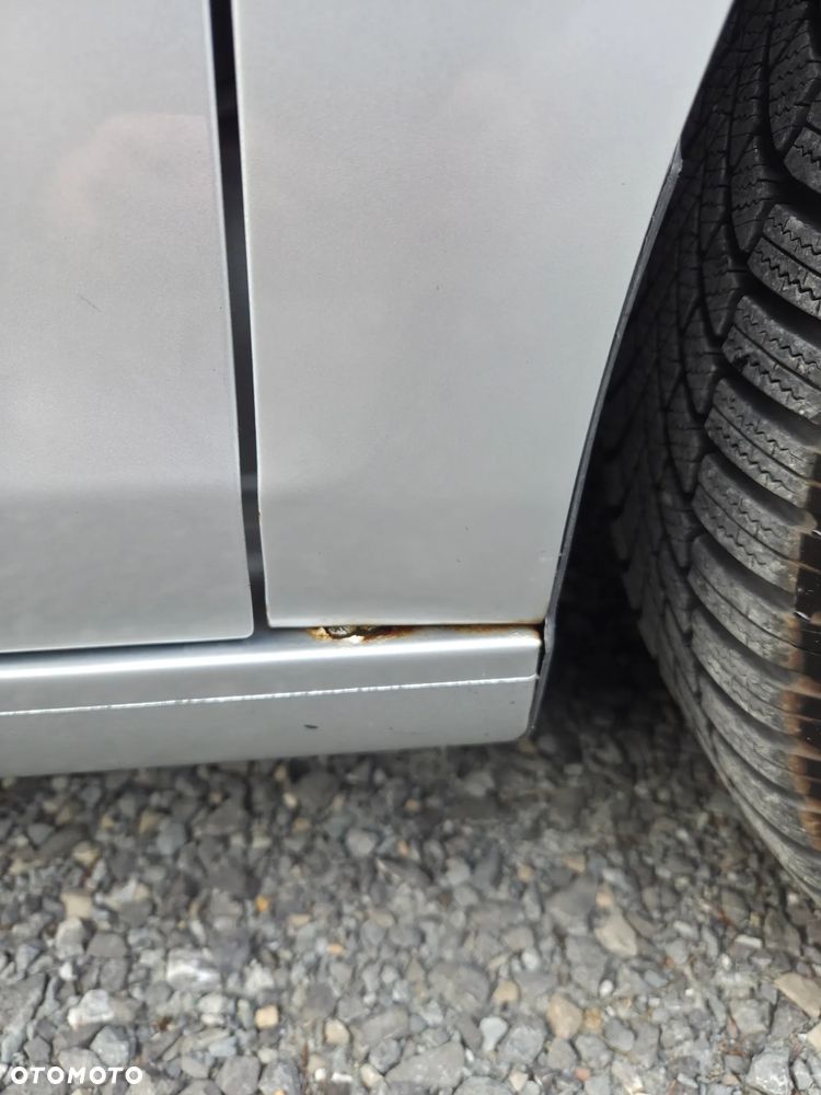 Volkswagen Golf 1.6 TDI DPF Comfortline - 28