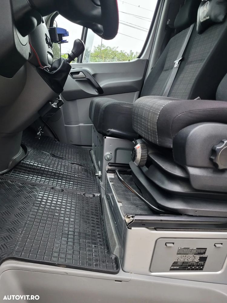 Mercedes-Benz Sprinter - 4