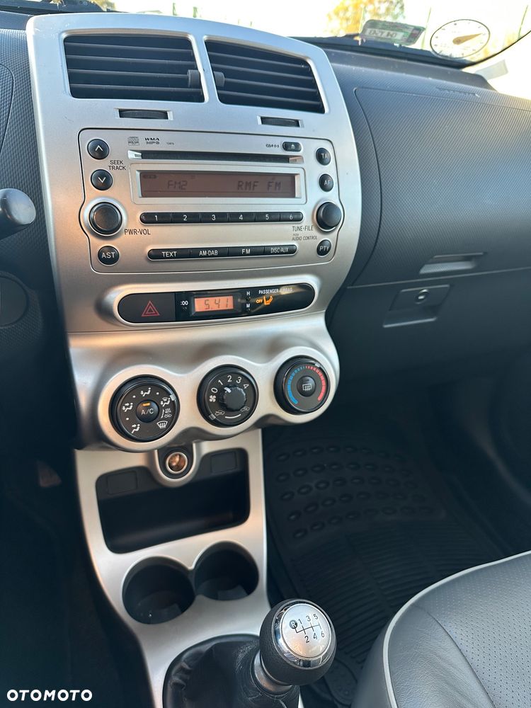 Toyota Urban Cruiser - 18