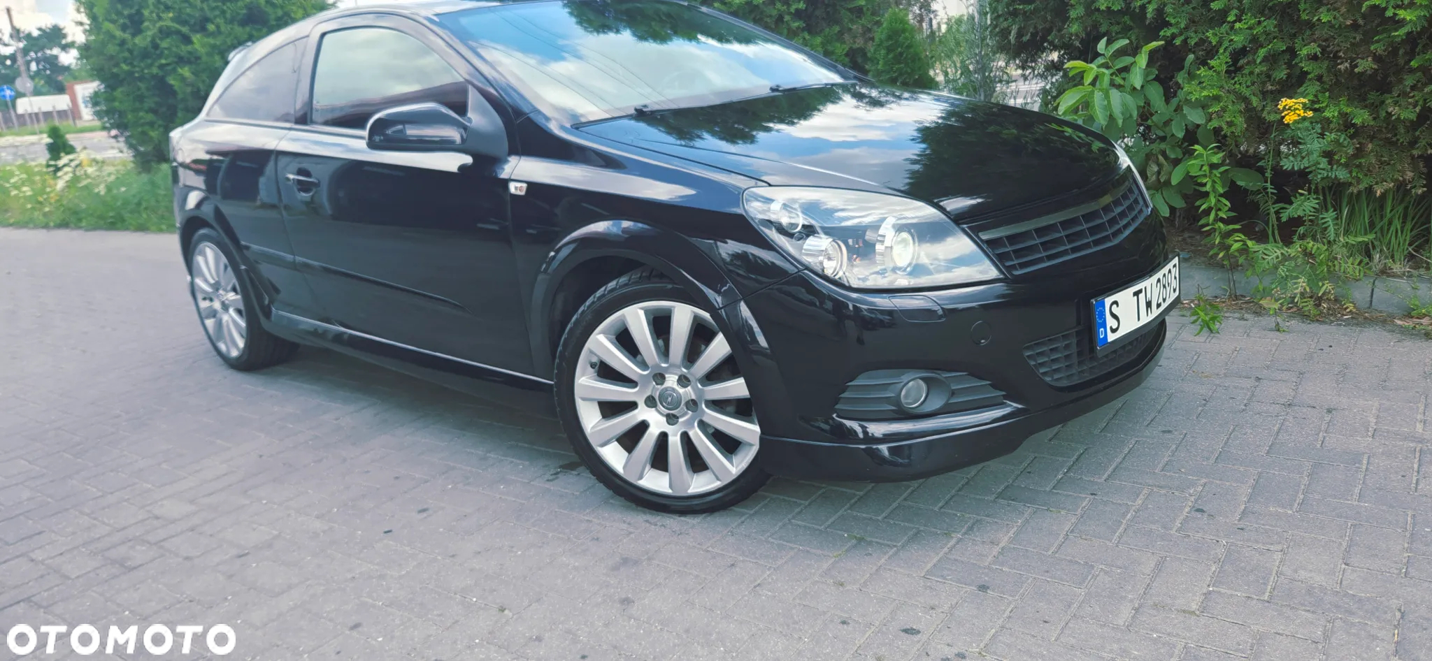 Opel Astra GTC 1.8 Cosmo - 23