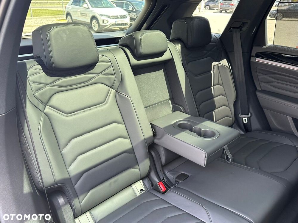 Volkswagen Touareg - 25
