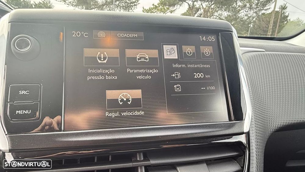 Peugeot 2008 1.2 PureTech Style - 28